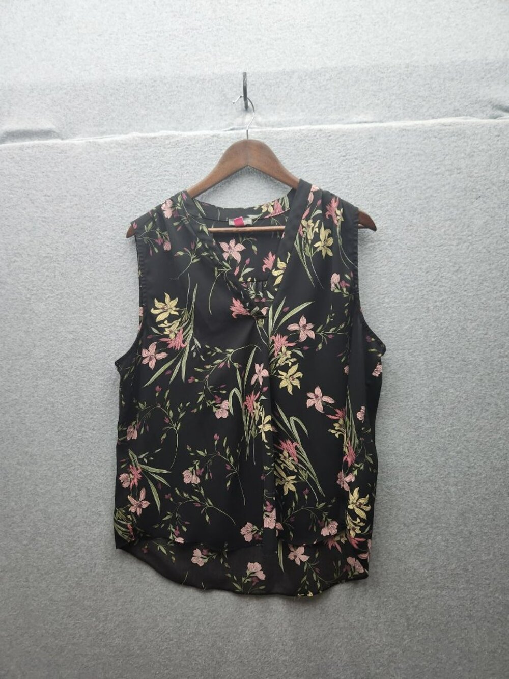 Vince Camuto Floral Sleeveless Blouse XL Black Pink Yellow Lightweight Polyester